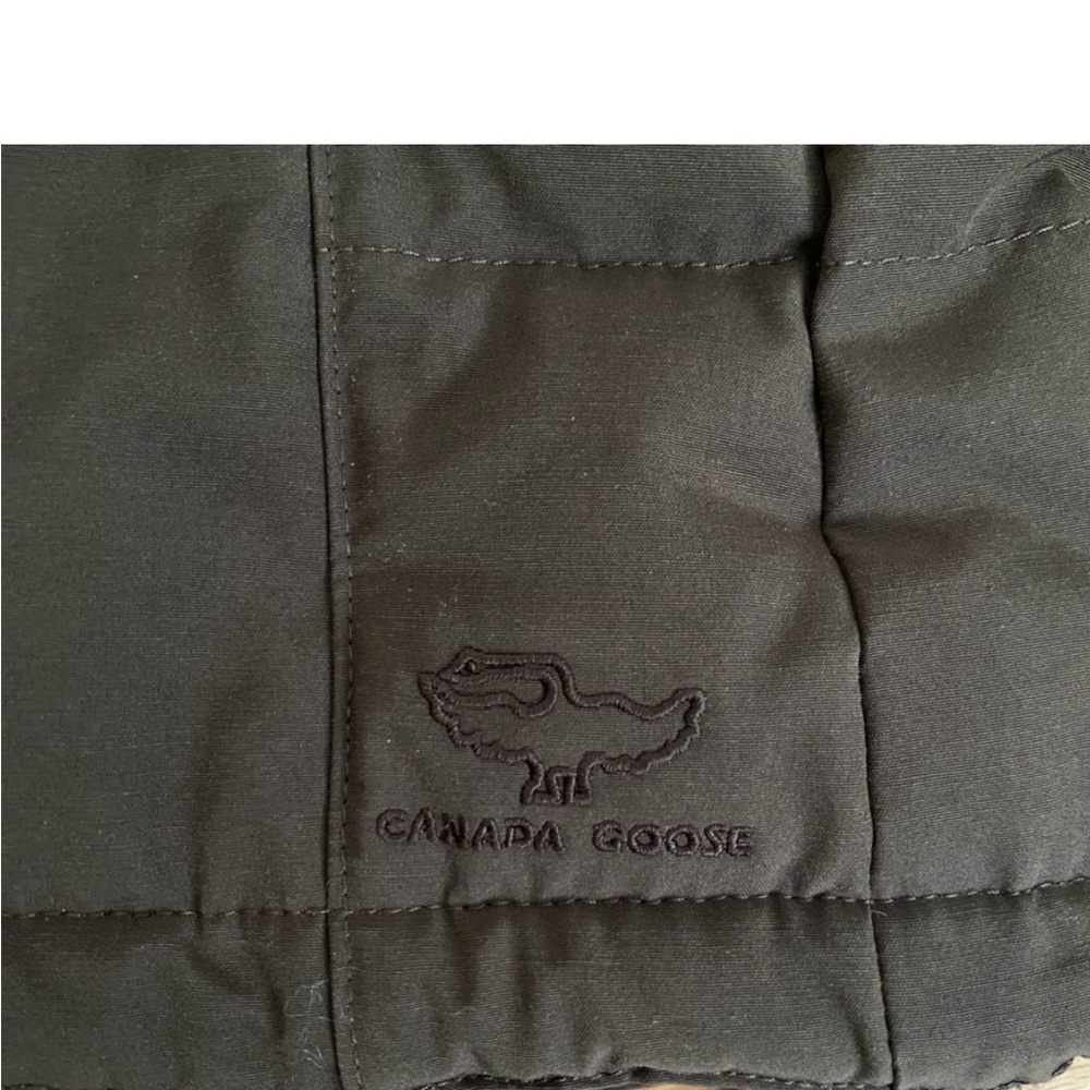 Canada Goose Solaris Parka -
Dark Brown - Picture 5 of 7
